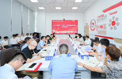 黨建強(qiáng)企 基金強(qiáng)鏈2.0 | 莫干山高新區(qū)“車聯(lián)未來”產(chǎn)業(yè)功能型綜合黨委召開人才交流座談會(huì)