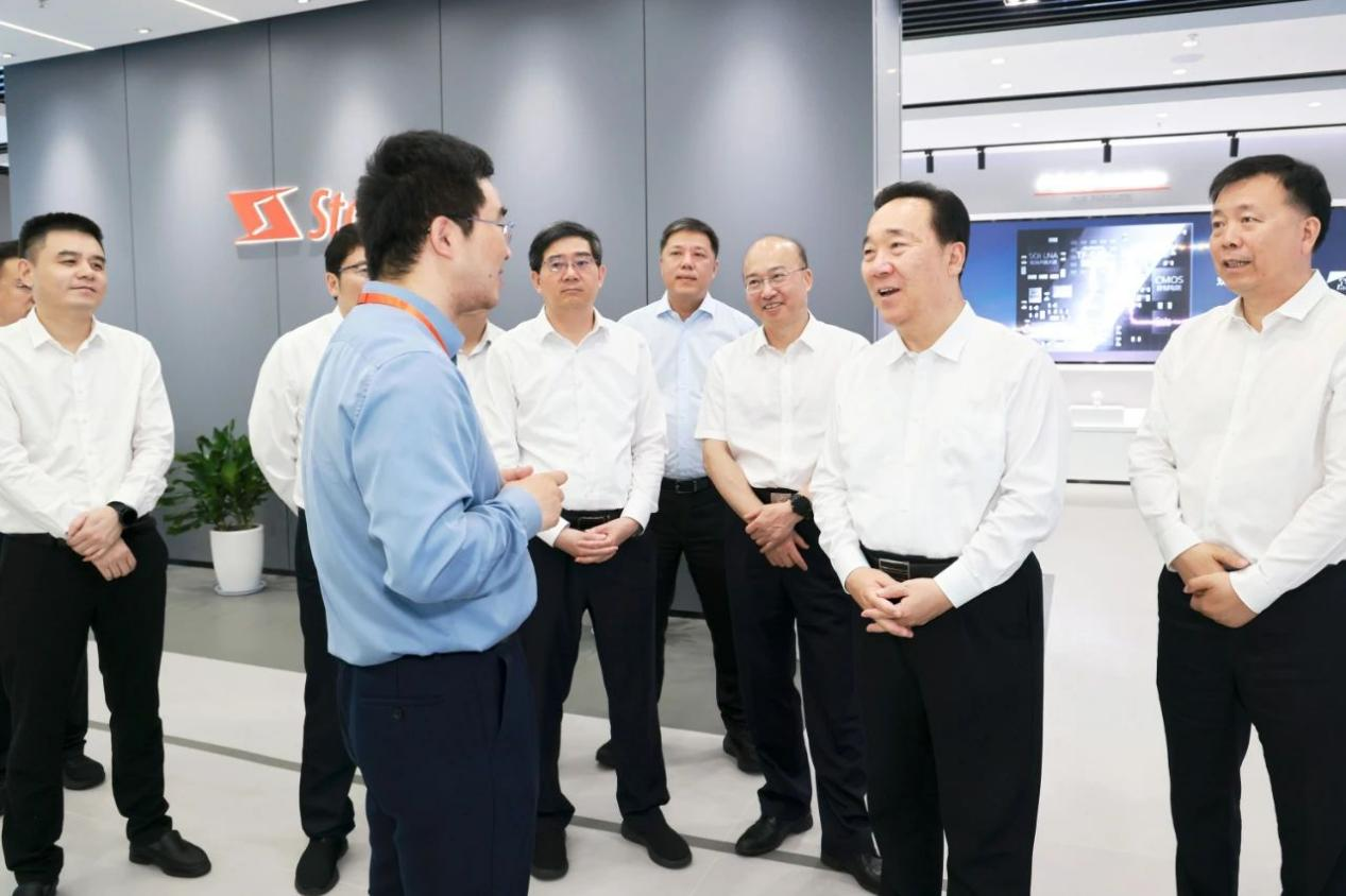 0515省委书记王浩调研省产业基金投资项目星曜半导体.png